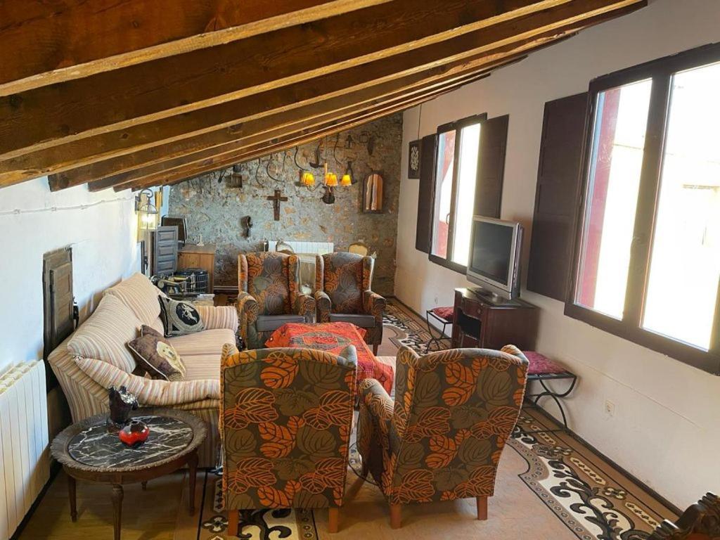 Albentosa Casa Rural Vicenta 1750 מראה חיצוני תמונה